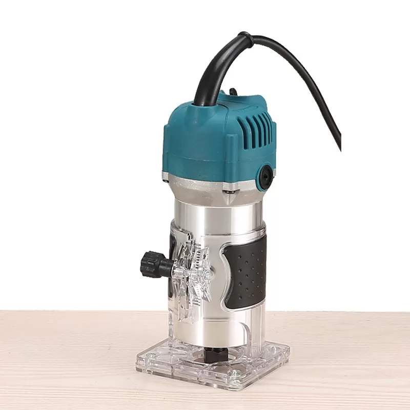 Monteur électrique à cordon de 800W