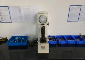 Test de dureté (Rockwell Hardness Tester)